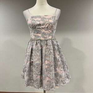 City Triangle‎ sequins Pink and Silver Embroidered mini Dress size 7